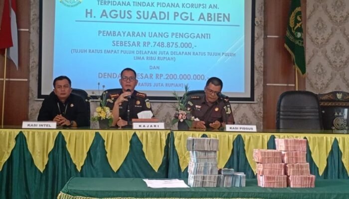 Korupsi Dana Hibah, Eks Ketua Koni Padang Lakukan UP plus Denda Rp948.875.000 ke Negara