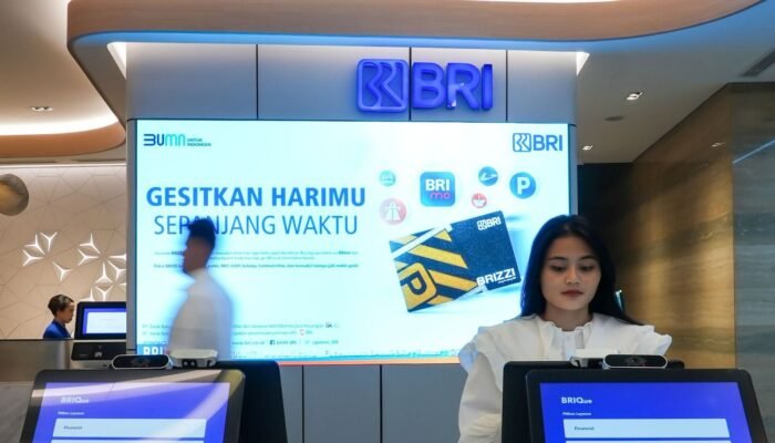 Bersiap Hadapi Periode Libur Nataru, BRI Bagikan Beragam Cara Praktis Top-Up Saldo BRIZZI