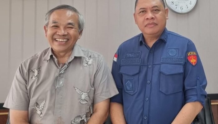 Sambutan Hangat di Kejaksaan Agung, Dr Abdul Qohar Apresiasi Konsistensi Dr Aqua Dwipayana dalam Silaturahmi dan Motivasi