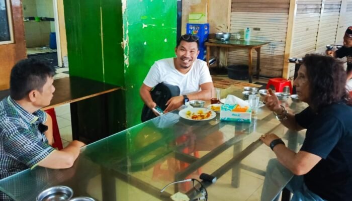 Merawat Akar, Menggapai Awan: Ngopi Inspiratif Tiga Putra Bangsa