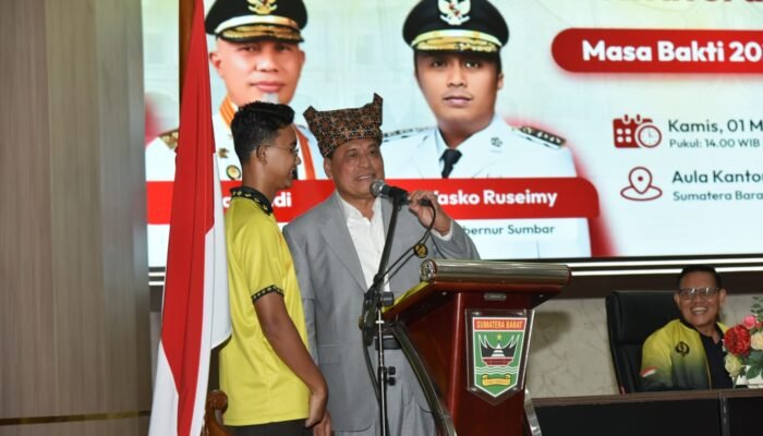 Hadiah dari Hati: Ketulusan Nurdin Halid untuk Sang Hafizh Muda dari Solok