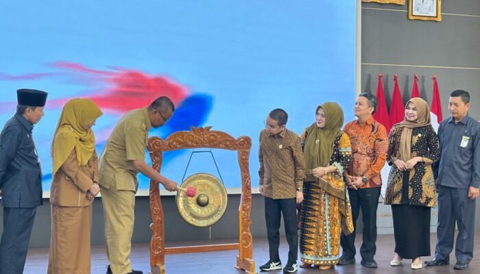 KI Sumbar Luncurkan Monev 2025: Dorong Badan Publik Lebih Terbuka dan Informatif